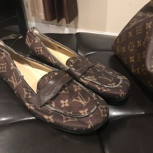 Offers!! PLEASE SEE THE BEAUTY LEFT IN THESE. ❤️